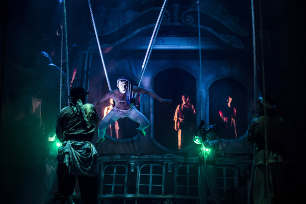 Photo Flash: Lookingglass Theatre Company Mounts 20,000 LEAGUES UNDER THE SEAS Image