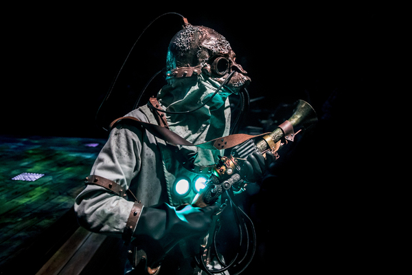 Photo Flash: Lookingglass Theatre Company Mounts 20,000 LEAGUES UNDER THE SEAS Image