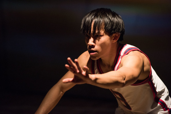 Photo Flash: Inside the Atlantic Theater's THE GREAT LEAP Image