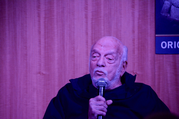 Photo Coverage: Inside PRINCE OF BROADWAY's Album Release Event at Barnes and Noble Image