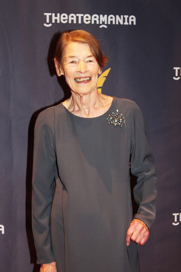 Photo Coverage: On the Red Carpet at the Drama Desk Awards! Image