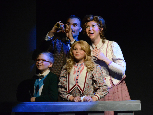 Photo Flash: MARY POPPINS Flies Into Arizona Broadway Theatre Image