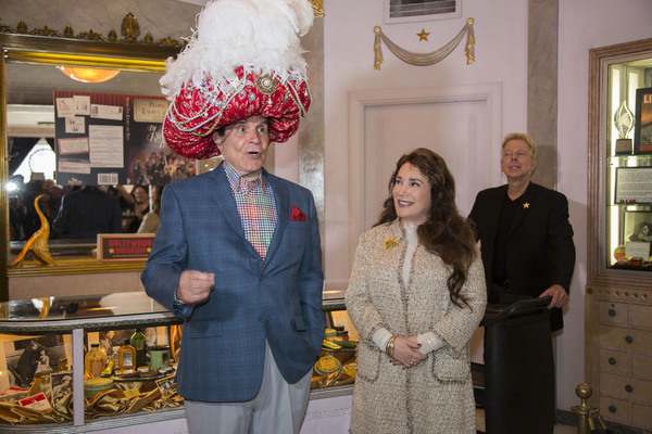 Rich Little wears iconic Johnny Carson Carnac hat with Donelle Dadigan Photo