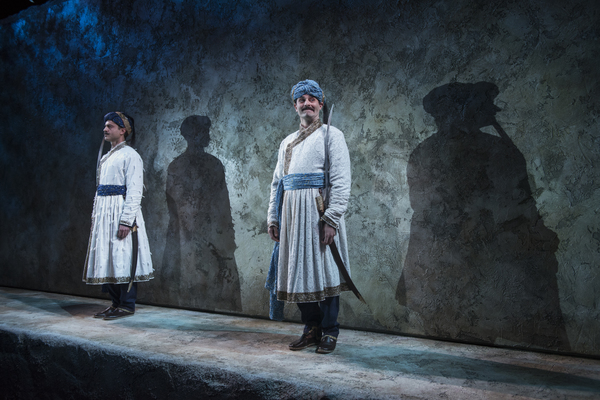 Photo Flash: Steppenwolf Mounts GUARDS AT THE TAJ Image
