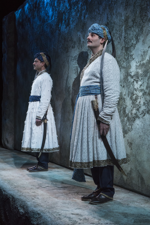 Photo Flash: Steppenwolf Mounts GUARDS AT THE TAJ Image