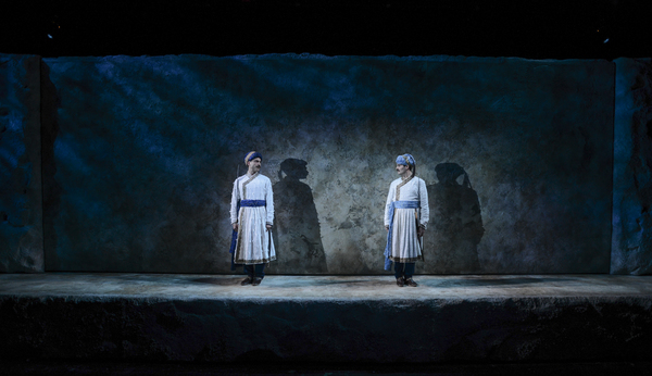 Photo Flash: Steppenwolf Mounts GUARDS AT THE TAJ Image
