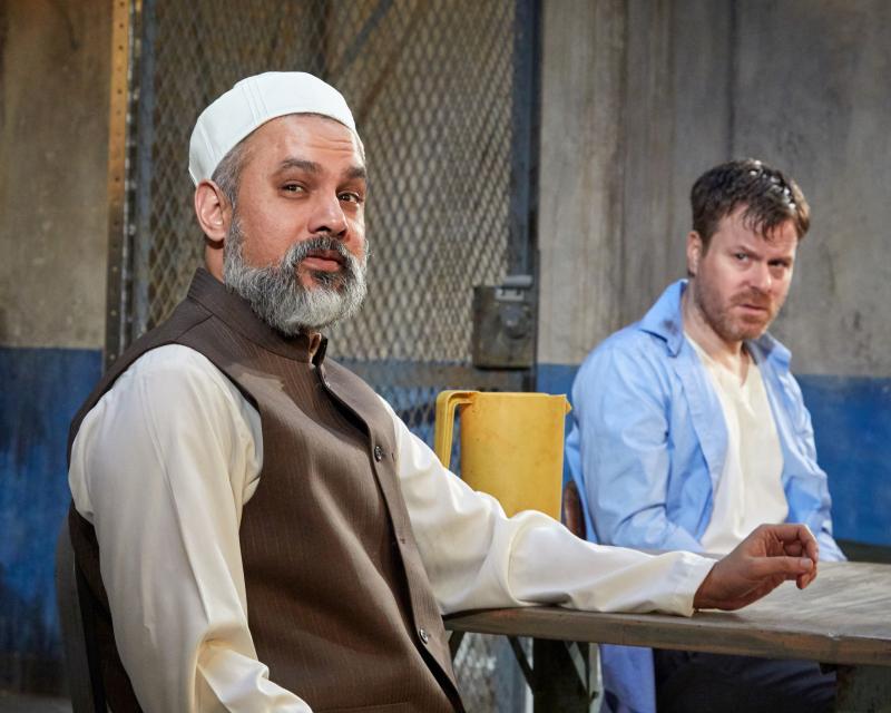 Review: THE INVISIBLE HAND at TheaterWorks Image