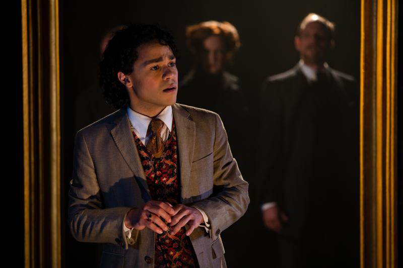 Review: Book-It Deliciously Paints the Original PICTURE OF DORIAN GRAY Image