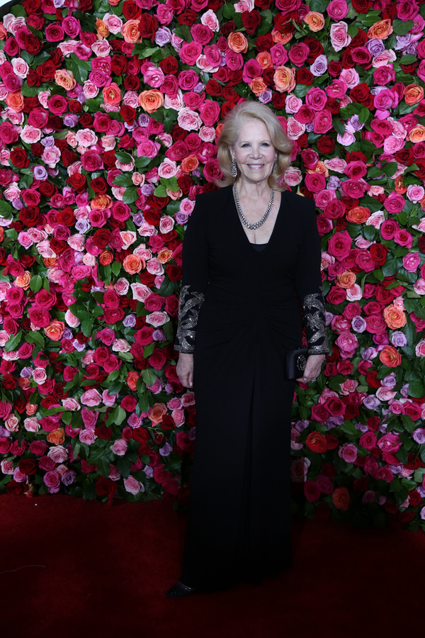 Photo Coverage: Stars Strut the Red Carpet at the 2018 Tony Awards! Image