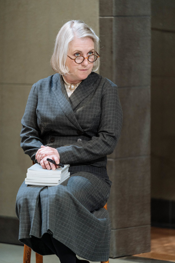 Photo Flash: First Look at The Donmar's THE PRIME OF MISS JEAN BRODIE Image