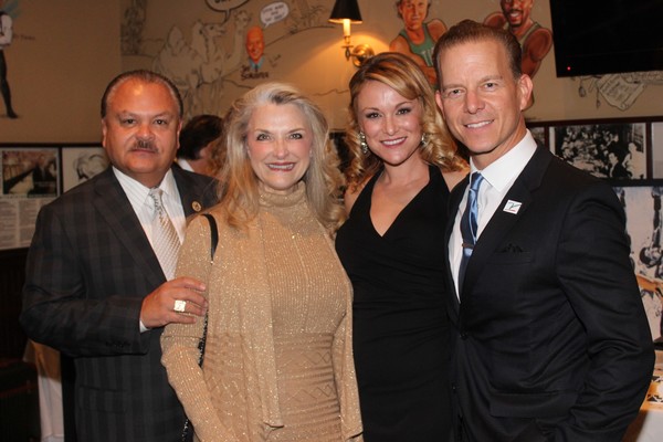 Photo Coverage: Christian Hoff and Friends Celebrate Tony Night at the Palm! Image