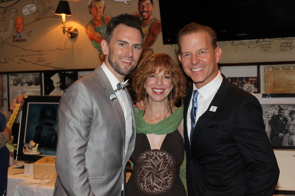Photo Coverage: Christian Hoff and Friends Celebrate Tony Night at the Palm! Image