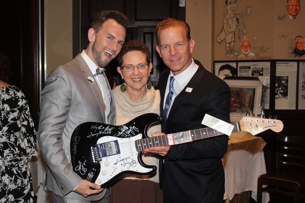 Photo Coverage: Christian Hoff and Friends Celebrate Tony Night at the Palm! Image