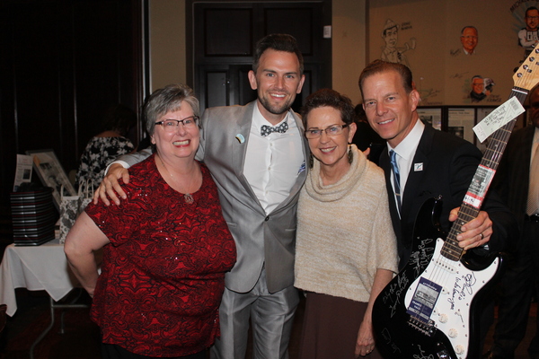 Photo Coverage: Christian Hoff and Friends Celebrate Tony Night at the Palm! Image