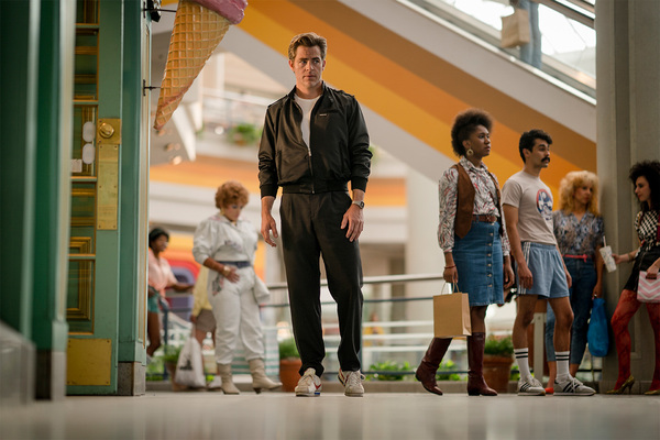 Photo Flash: Steve Trevor is Back! Check Out All-New Images from WONDER WOMAN 1984 Image