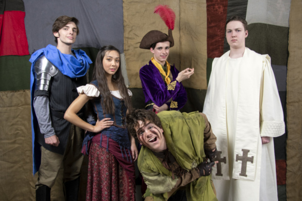 Dylan Cantu, Arianna Sy, Andy Stratton, Brayden Soffa, and Luke Willams in The Hunchb Photo