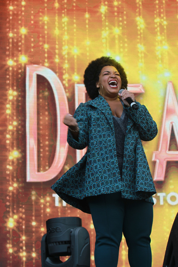 Photo Flash: The West End's Best Come Out For West End Live - DREAMGIRLS, MAMMA MIA!, CHICAGO, THRILLER LIVE Image