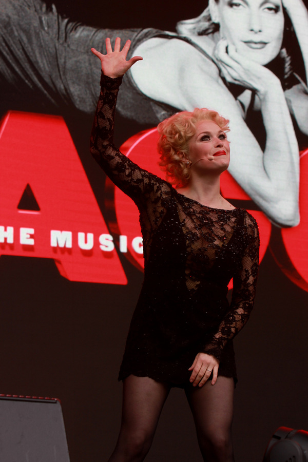 Photo Flash: The West End's Best Come Out For West End Live - DREAMGIRLS, MAMMA MIA!, CHICAGO, THRILLER LIVE Image