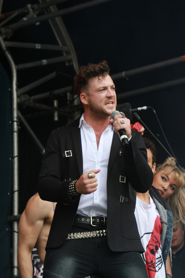 Photo Flash: The West End's Best Come Out For West End Live - DREAMGIRLS, MAMMA MIA!, CHICAGO, THRILLER LIVE Image
