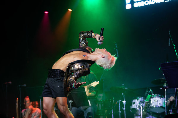 Photo Flash: Adam Kaplan, Ben Fankhauser, and More Sing Kelly Clarkson at Highline Ballroom Image