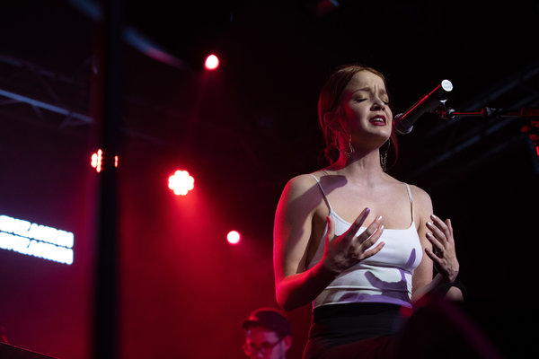 Photo Flash: Adam Kaplan, Ben Fankhauser, and More Sing Kelly Clarkson at Highline Ballroom Image