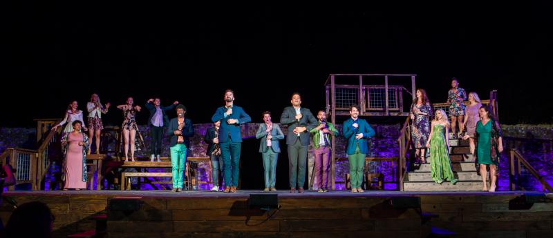 Review: Transcendence Theatre's 'Broadway Under the Stars' Triumphantly Climbs the 'Stairway to Paradise' Image