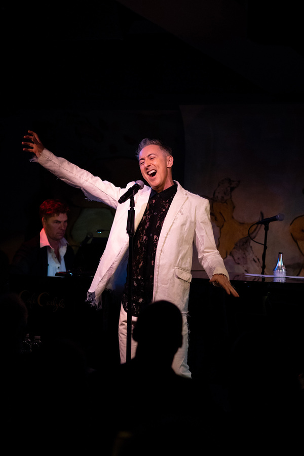 Photo Flash: Alan Cumming Returns to the Legendary Cafe Carlyle! Image