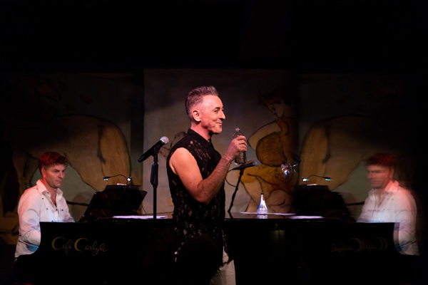 Photo Flash: Alan Cumming Returns to the Legendary Cafe Carlyle! Image