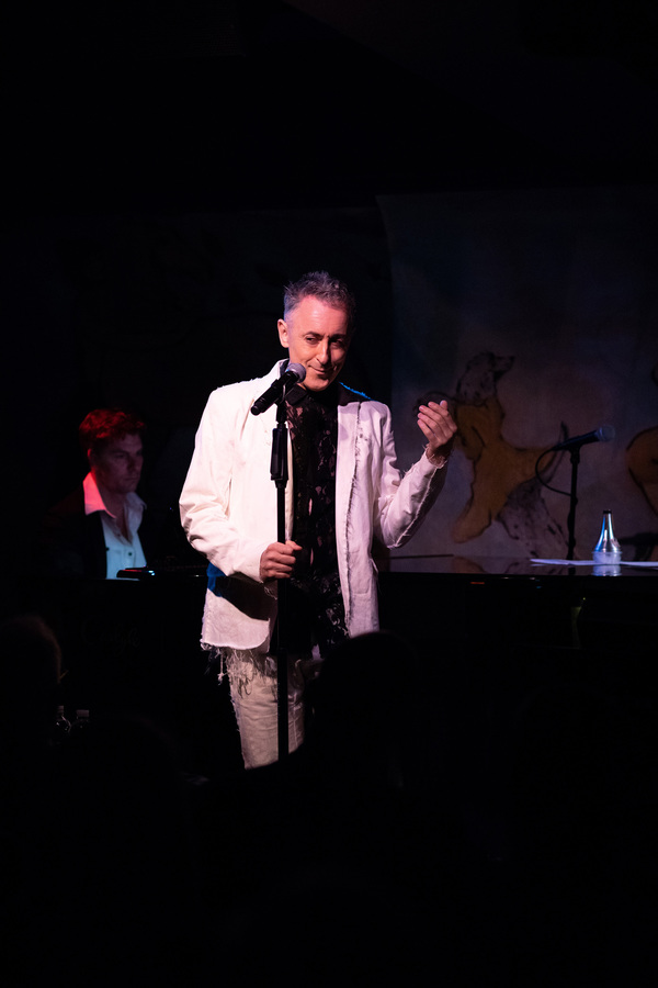 Photo Flash: Alan Cumming Returns to the Legendary Cafe Carlyle! Image