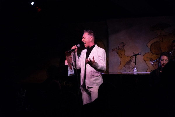 Photo Flash: Alan Cumming Returns to the Legendary Cafe Carlyle! Image