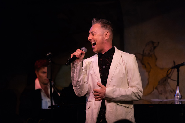 Photo Flash: Alan Cumming Returns to the Legendary Cafe Carlyle! Image