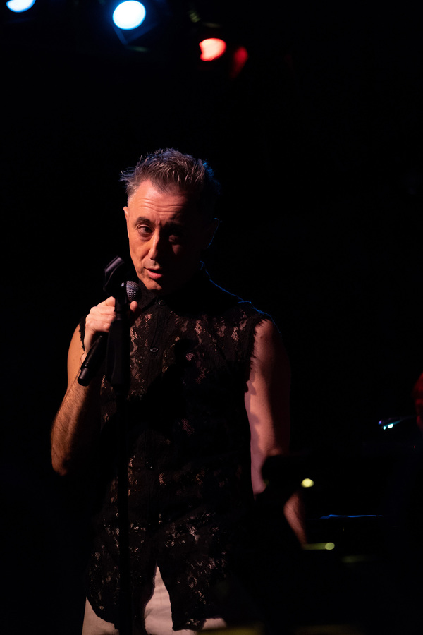 Photo Flash: Alan Cumming Returns to the Legendary Cafe Carlyle! Image