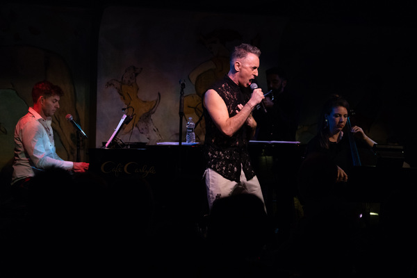 Photo Flash: Alan Cumming Returns to the Legendary Cafe Carlyle! Image