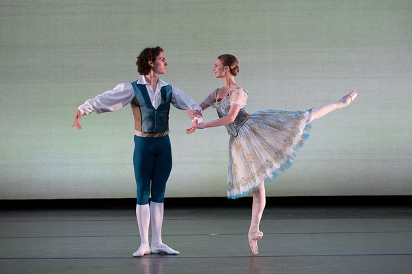 Andreas Kaas and Ida Praetorius of Royal Danish Ballet in August Bournonville's 