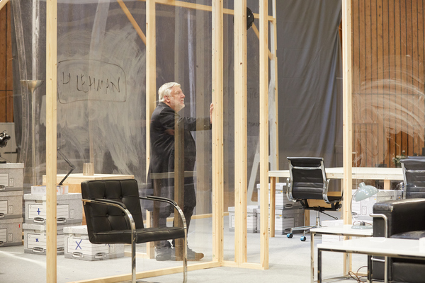 Photo Flash: In Rehearsal with the National Theatre's THE LEHMAN TRILOGY 