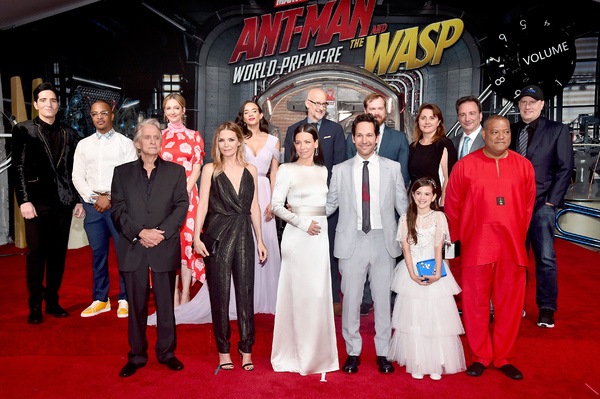 Photo Flash: Paul Rudd, Evangeline Lilly, & More at the ANT-MAN AND THE WASP World Premiere Image