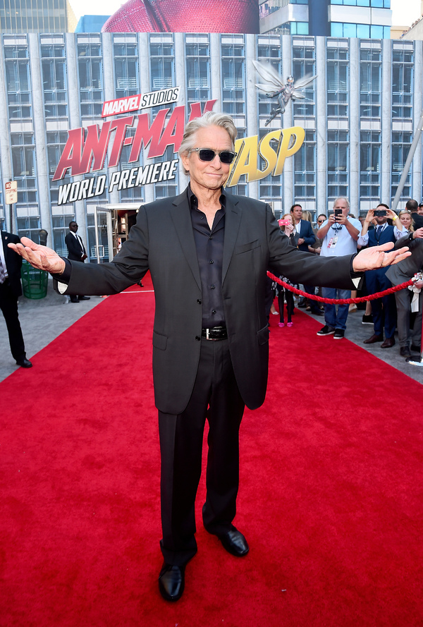 Photo Flash: Paul Rudd, Evangeline Lilly, & More at the ANT-MAN AND THE WASP World Premiere Image