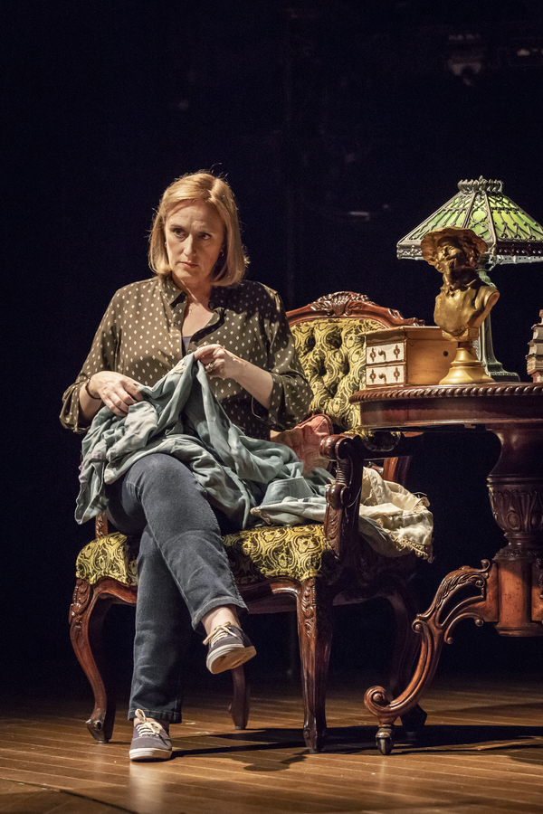 Photo Flash: First Look at the Young Vic's FUN HOME Image