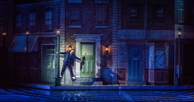 Review: SINGIN' IN THE RAIN is a Splashy Summer Hit Image