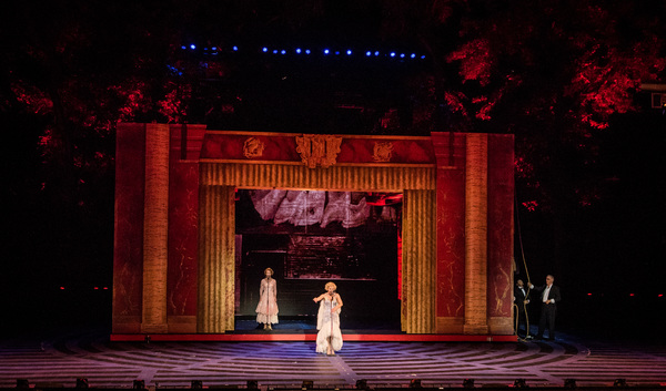 Photo Flash: What a Glorious Feeling! First Look at the Muny's SINGIN' IN THE RAIN Image