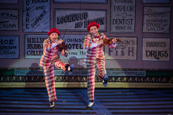 Photo Flash: What a Glorious Feeling! First Look at the Muny's SINGIN' IN THE RAIN Image