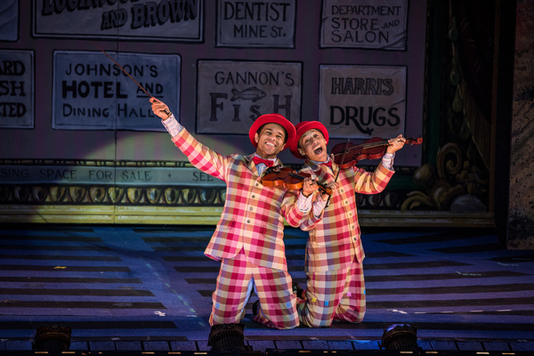 Photo Flash: What a Glorious Feeling! First Look at the Muny's SINGIN' IN THE RAIN Image