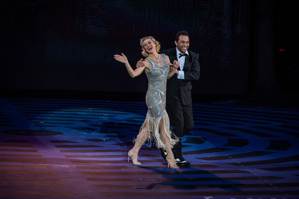Photo Flash: What a Glorious Feeling! First Look at the Muny's SINGIN' IN THE RAIN Image