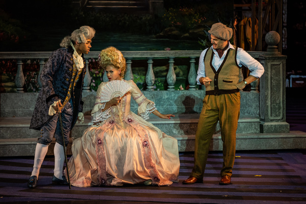 Photo Flash: What a Glorious Feeling! First Look at the Muny's SINGIN' IN THE RAIN Image