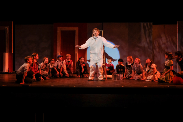 Photo Flash: MR. POPPER'S PENGUINS Dance Into San Diego Junior Theatre 