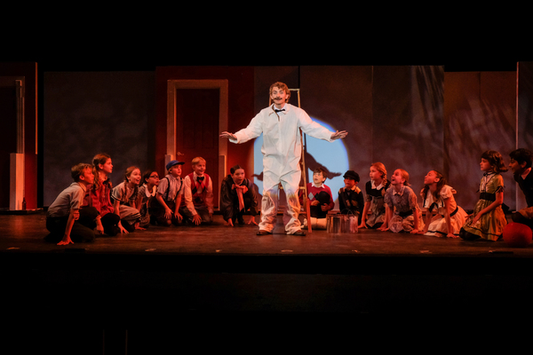 Photo Flash: MR. POPPER'S PENGUINS Dance Into San Diego Junior Theatre Image