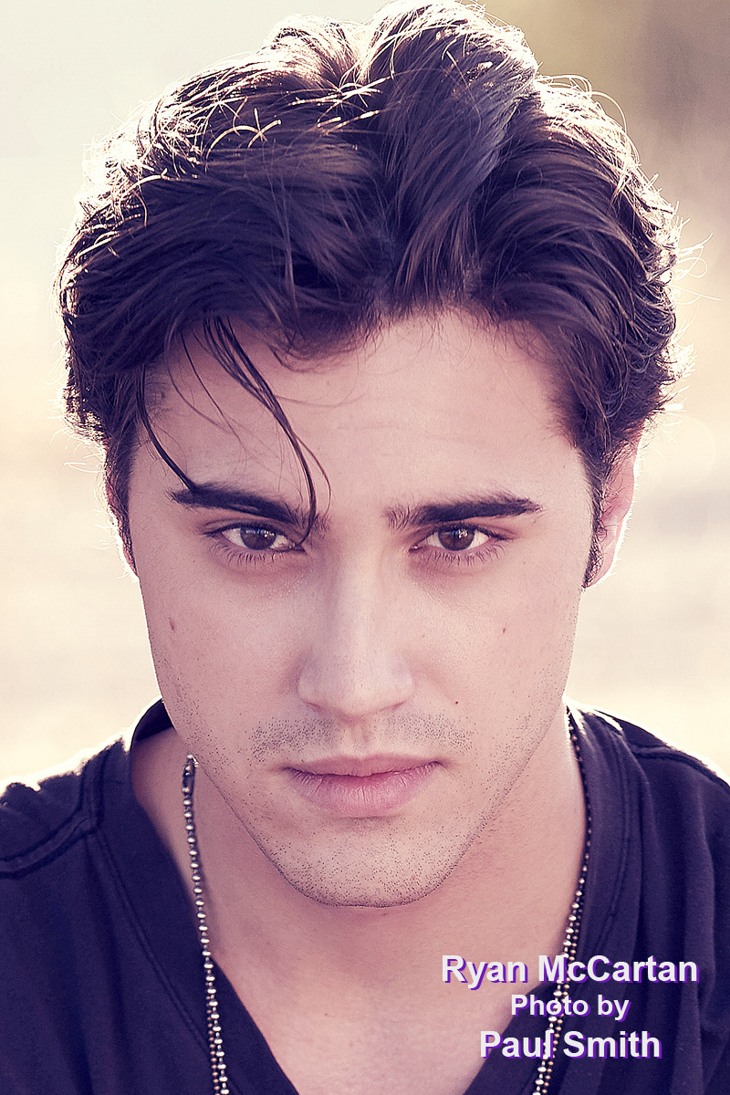 Interview: MUTT HOUSE's Ryan McCartan Goes to the Dogs Image
