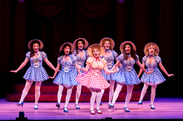 Photo Flash Music Theatre Wichita Presents GUYS AND DOLLS Image