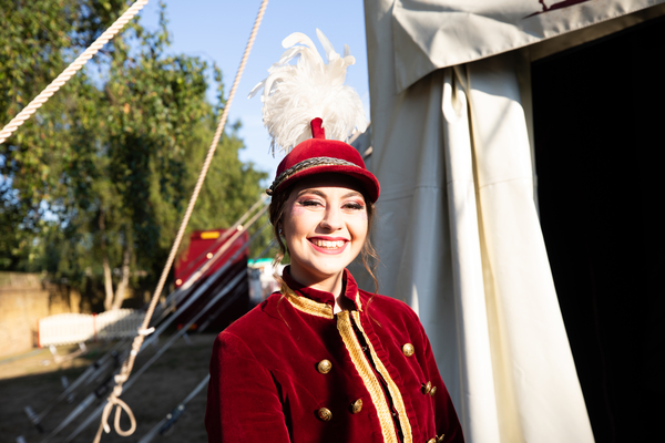 Photo Flash: Jennifer Saunders, Anna Friel and More Visit MY BEAUTIFUL CIRCUS Image