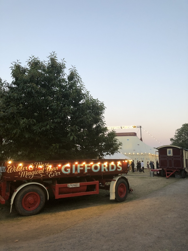 Photo Flash: Jennifer Saunders, Anna Friel and More Visit MY BEAUTIFUL CIRCUS Image